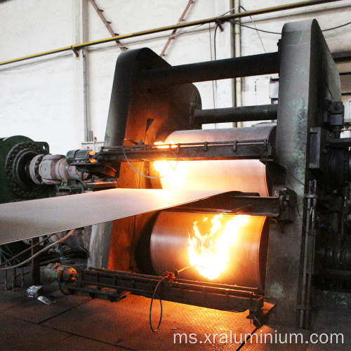 Gegelung bergulung aluminium khas